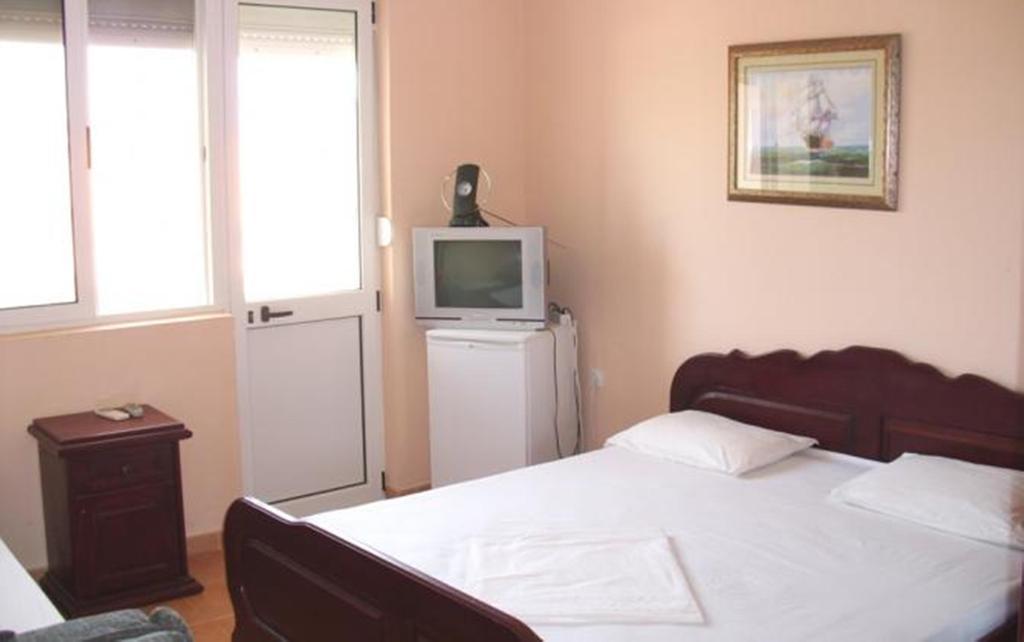 Di Vincenzo Inn Ulcinj Habitación foto